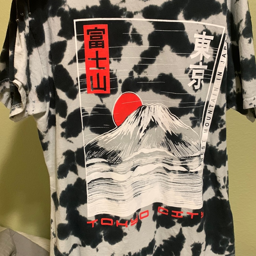 Bowery Supply & Co graphic tee